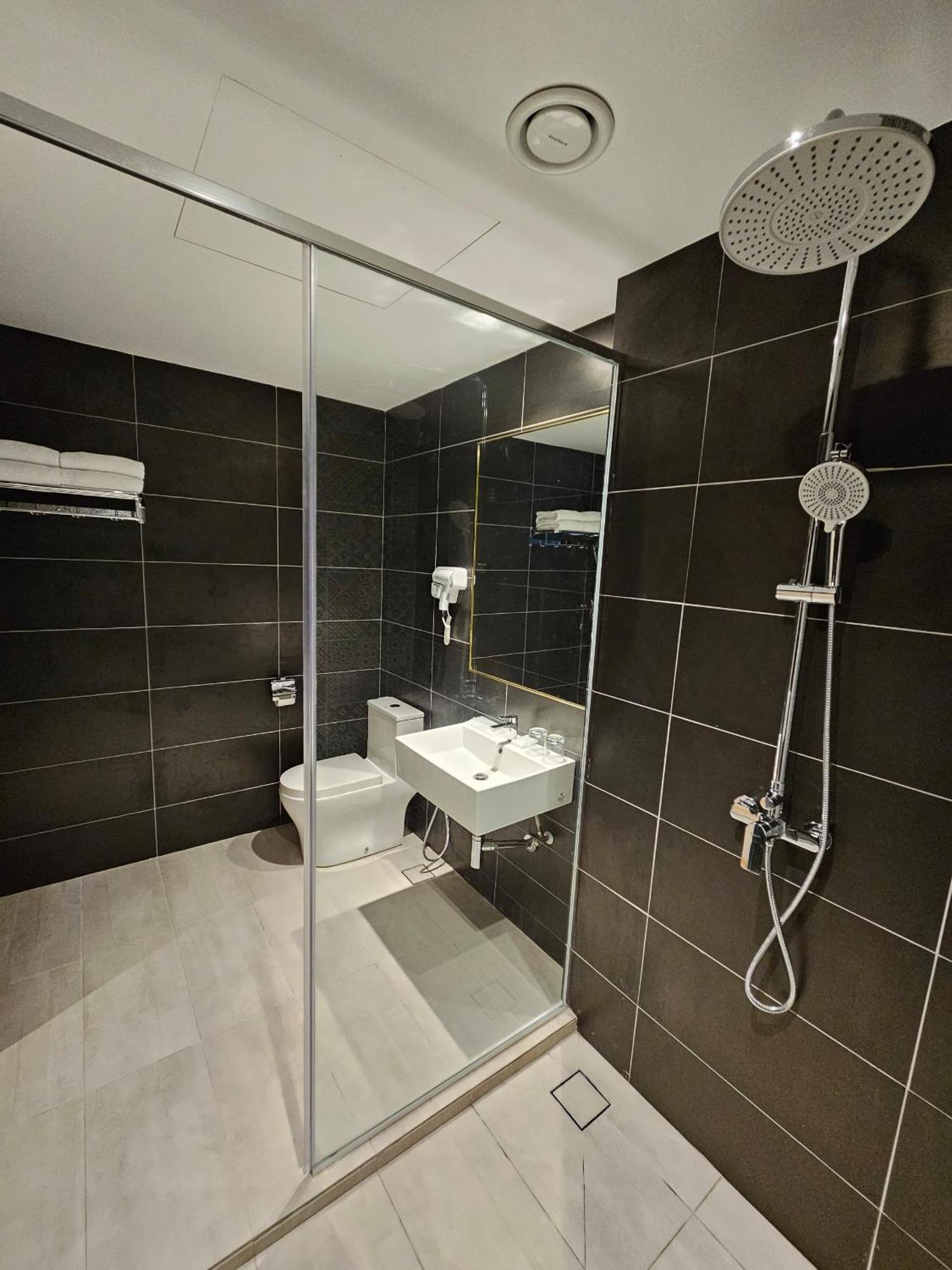 Le'Genda Hotel Kajang Luaran gambar